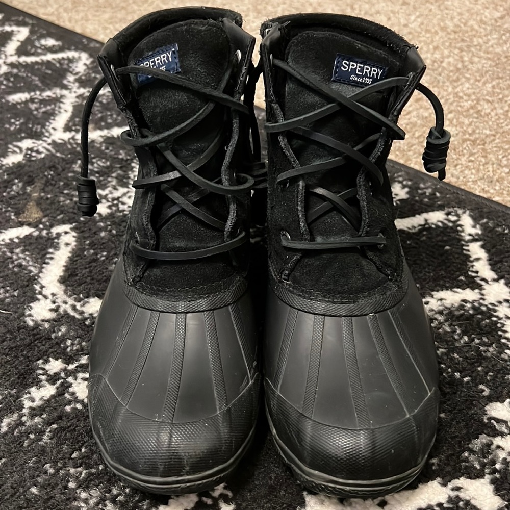 Lack Sperry Duck Boots